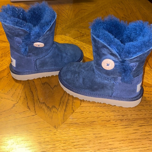 UGG boots - Picture 4 of 4